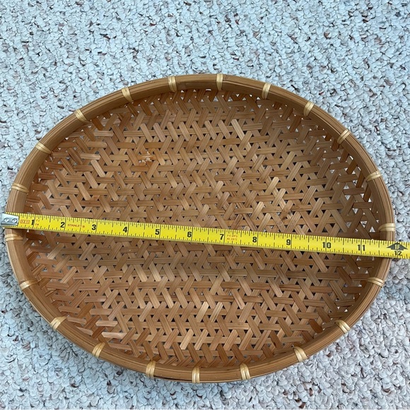 Vintage Bamboo Basket oval-shaped fruit basket 12x9.5” - Picture 3 of 7